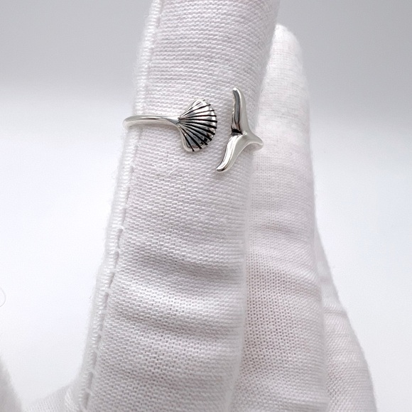 Sale $12 Firm! .925 Sterling Silver Mermaid and Seashell Ring - Picture 13 of 13